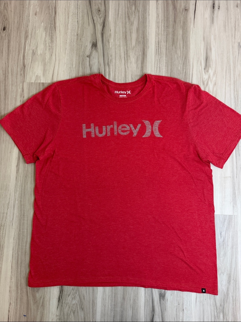 Hurley Red Short Sleeve Logo Tee men’s size x large